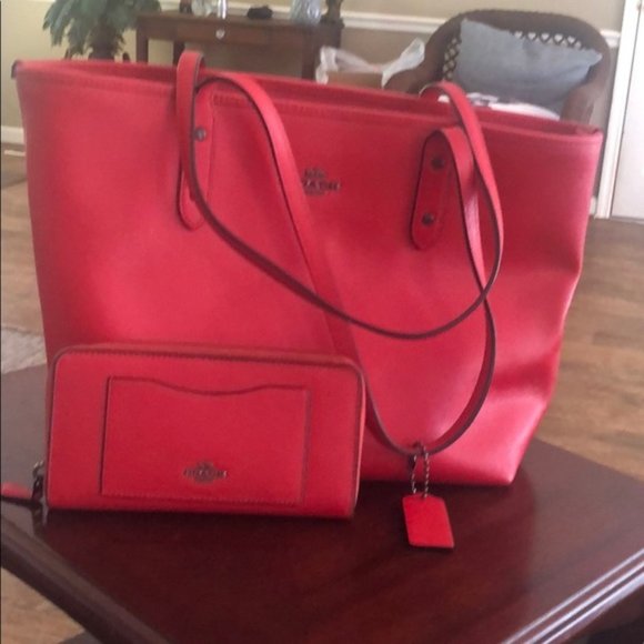 Purse and wallet